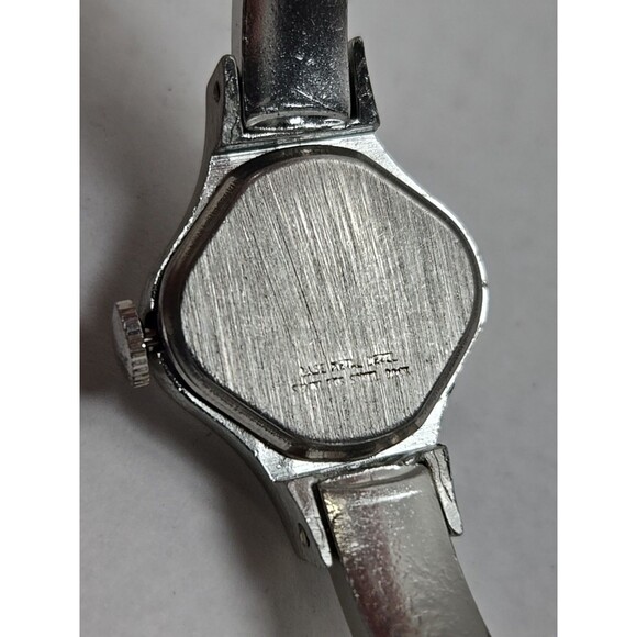 Vintage Timex Womens Textured Aluminum Manual Wind Silver Watch Cuff Unique